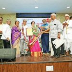 धरणाचे पाणी कोरडवाहू शेतकऱ्यांना का दिले नाही:उपाययोजनेची गरज, प्रा. विधळे यांच्या गौरव समारंभात ज्येष्ठ विचारवंत डॉ. पाटणकर यांचा सवाल‎