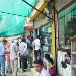 सिलिंडर मिळण्याआधी डिलिव्हरीचा संदेश:गॅस एजन्सींचा अजब कारभार, साठा दुप्पट तरीही तुटवडा का? विभागाची आकडेवारी कागदावरच‎