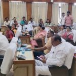 बार्शीत डॉ. बाबासाहेब आंबेडकरांचा पूर्णाकृती पुतळा उभारण्यास मंजुरी:विरोधकांचे पक्षपातीपणाचे आरोप, सत्ताधाऱ्यांकडून कामांचे समर्थन‎