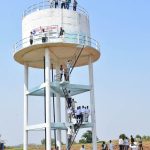 दोन कोटींची योजना, तरी मिळेना पाणी:संतप्त भातोडी पारगाव ग्रामस्थ टाकीवर, शोले स्टाईल आंदोलनानंतर प्रशासन म्हणतंय आठ दिवसांत काम करू पूर्ण‎