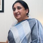 बारामतीत सांगता सभेची रणधुमाळी:देवेंद्र फडणवीस येणार, शरद पवारांच्या उपस्थितीवर प्रश्नचिन्ह; सुनेत्रा पवार यांनी सांगितले कारण