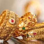 सोन्याच्या दरात घसरण, चांदी तब्बल 4800 रुपयांनी स्वस्त; जाणून घ्या आजचे भाव