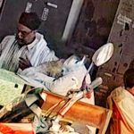 फौजदार प्रविण आगलावे साहेब खंडणीचा फरार आरोपी न्यायालय परिसरात आहे