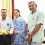 प्रथमेशच्या वैद्यकीय शिक्षणाच्या स्वप्नांना बळ; कॅप्टन आशिष दामले यांची एक लाखांची मदत