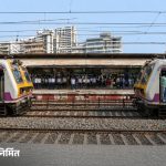 CSMT स्थानकावर दोन लोकल आमनेसामने:मोठा अनर्थ टळला, स्टेशन मास्तर निलंबित; रेल्वे प्रशासनाची कारवाई