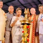 Asha Bhosle Inaugurated 2009 Satara Literary Meet; Connected with Fans