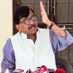 फडणवीसांना शिकारीचा छंद, शिकार टप्प्यात आली की बार उडवतात:CDR थेट व्हॉटसॲपवर येतोच कसा? गृहखात्याच्या मदतीशिवाय हे अशक्य- संजय राऊत