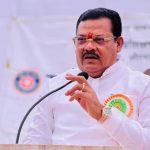 उबाठाच्या बैठकीला नेत्यांची दांडी, लवकरच मोठी फूट पडणार:महाराष्ट्रात व्यवसाय करायचा असेल तर मराठी बोललीच पाहिजे- संजय शिरसाट