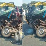 मुरबाडजवळ सिमेंट मिक्सरवर कार धडकली; 11 प्रवासी ठार:5 प्रवासी क्षमता असूनही 11 जणांना ओम्नीत काेंबले