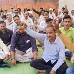 644 पैकी 198 कर्मचारी संपावर:‘काम नाही, वेतन नाही’ सरकारचे धोरण लागू, सुधारित पेन्शन योजनेसाठी आग्रह; आराेग्य, जि.प.सह अन्य कर्मचाऱ्यांची पाठ‎