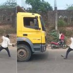 वाळू वाहतुकीवरून चालकाला मारहाण:हप्त्यासाठी दिली धमकी, पैठण शहराजवळील घटना, जार जणांविरूद्ध ठाण्यात गुन्हा दाखल‎