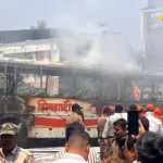 Thane Shivshahi Bus Fire | ठाण्यात शिवशाही बसला भीषण आग; 15 प्रवाशांचे प्राण थोडक्यात वाचले