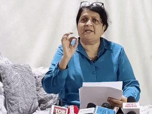 316anjalidamaniaonnitingadkari-youtube-googlechrom_1778394735.gif