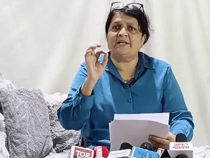 316anjalidamaniaonnitingadkari-youtube-googlechrom_1778909030.gif