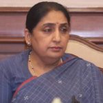 सुनेत्रा पवार ॲक्शन मोडमध्ये:22 आमदार शरद पवारांच्या संपर्कात? चर्चा रंगताच डॅमेज कंट्रोल प्लॅन; सुनील तटकरेंसोबत सविस्तर चर्चा