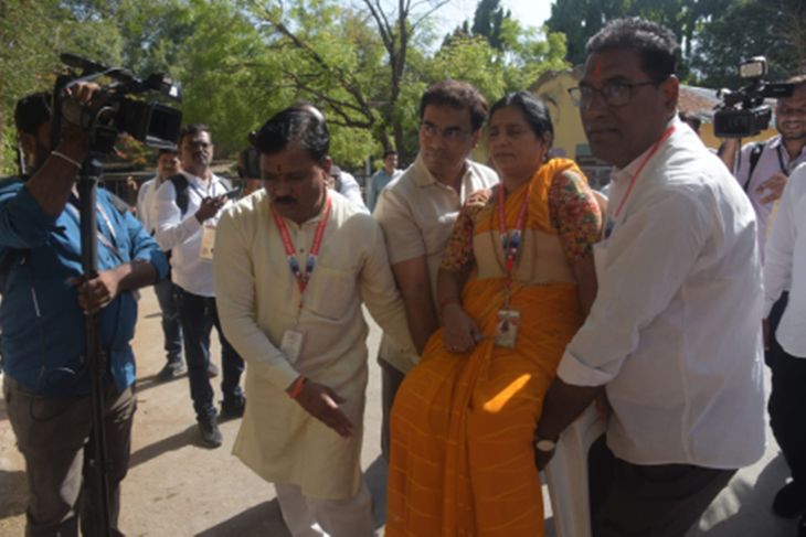 विधान परिषदेच्या मतदानाला संभाजीनगर येथील 5 तर पैठणचा 1नगरसेवक गैरहजर:3 उमेदवारांचे भवितव्य मतपेटीत, 22 जूनला निवडणुकीचा फैसला‎