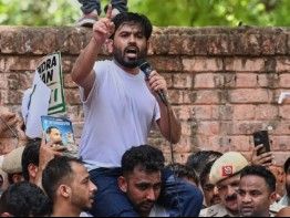 दिल्लीनंतर पुण्यात ‘कॉकरोच जनता पार्टी’चा एल्गार:धर्मेंद्र प्रधानांच्या राजीनाम्यासाठी करणार आंदोलन; 11 जूनला तरुणाई येणार रस्त्यावर