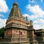 कुंभमेळ्याच्या पार्श्वभूमीवर जिल्हाधिकाऱ्यांनी घेतला आढावा:घृष्णेश्वर मंदिर कॉरिडॉरच्या कामाला प्रशासनाकडून ऑक्टोबरची डेडलाइन