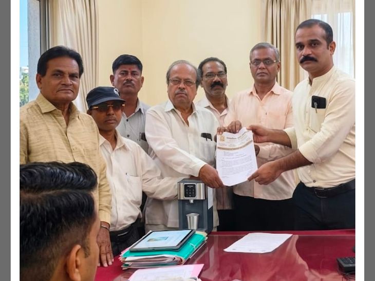 वृद्ध कलावंतांची निवड वर्षभरापासून रखडलेलीच:जुलै 2025 मध्ये अर्ज केलेल्यांसाठी बैठक केव्हा घेणार, संबंधितांचा सवाल