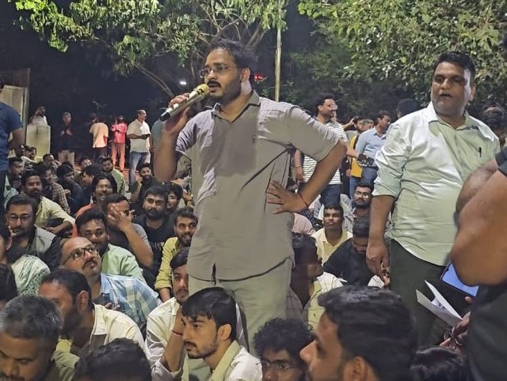 एमपीएससी चौकशीतील संशयित सदस्य प्रभारी अध्यक्षपदी नको:अक्षय कांबळे यांची मुख्यमंत्री, राज्यपालांकडे मागणी; सतीश वाघेलांची नियुक्ती रद्द करा