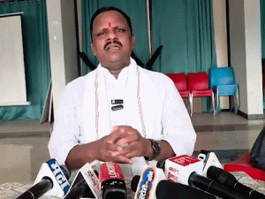 ज्या विषारी सापाला दूध पाजले, तोच आता शिंदेंना दंश मारतोय!:500 कोटींच्या वाटपावरून जरांगे-शिंदेंची नार्को टेस्ट, ईडी चौकशी करा – नवनाथ वाघमारे