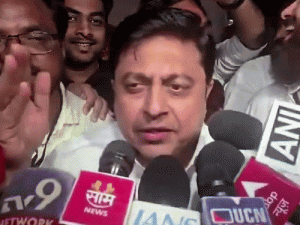 नागपूरमध्ये भाजपला मोठा धक्का:काँग्रेसचे अभिजित वंजारी विजयी, म्हणाले ‘जो जिता वही सिकंदर’